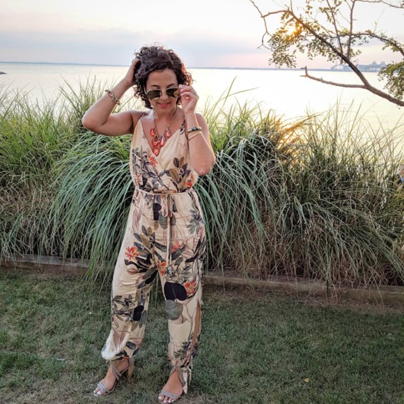 Meet your Posher, Jen - Picture 1 of 1